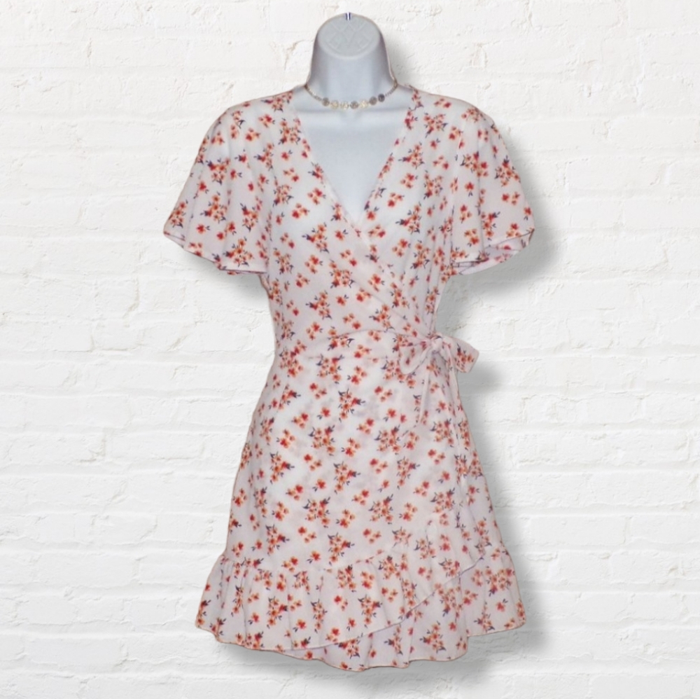 NWOT Ditsy Floral Self-Tie Wrap Dress